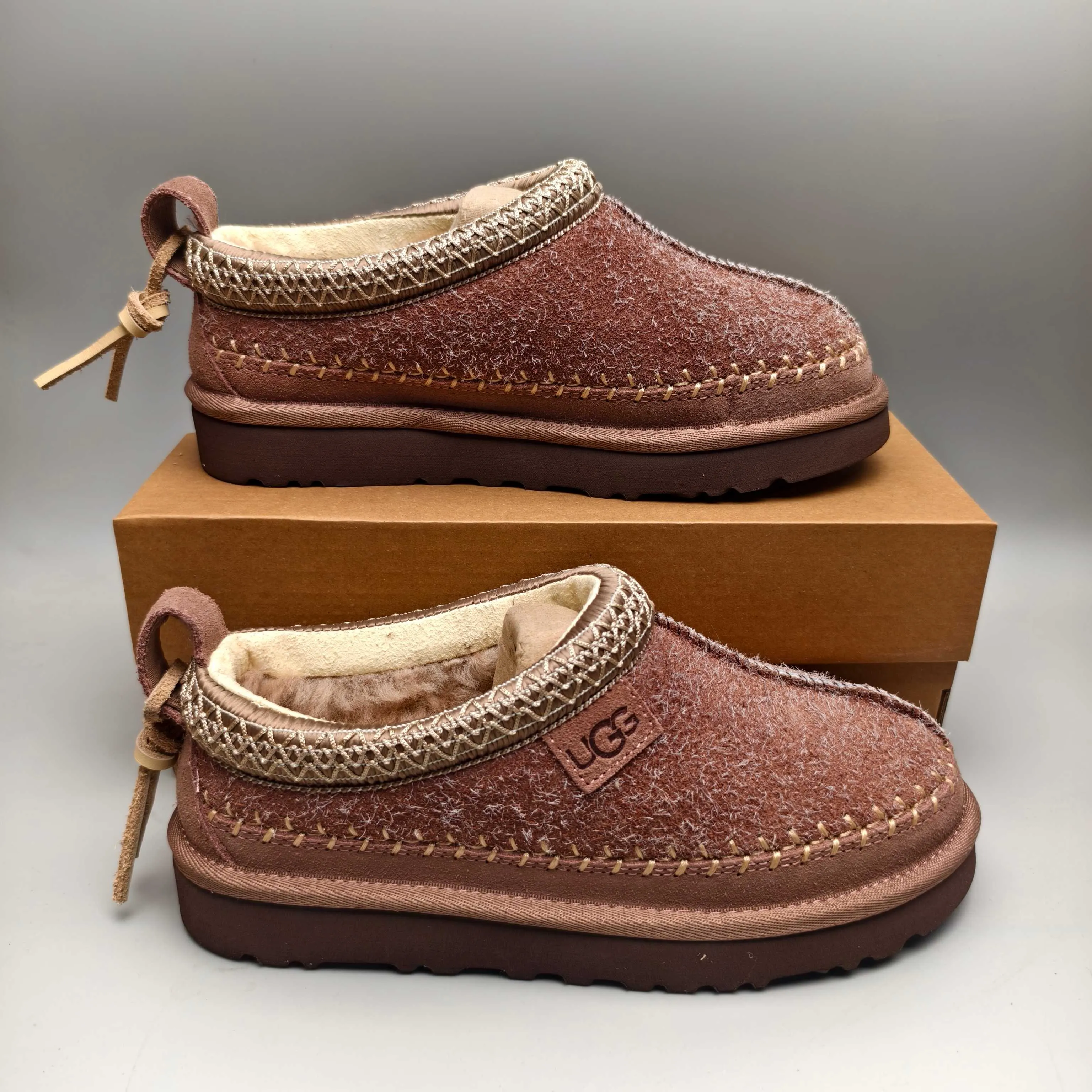 💰520 UGG sheepskin all-in-one snow boots 1444 ethnic style anti-suede back strap women's shoes color: sand brown matching size: 35-40